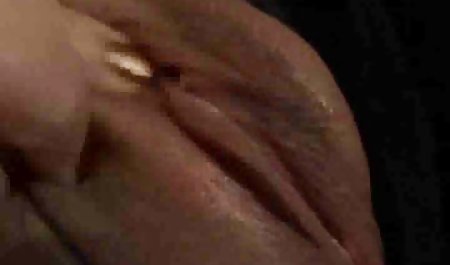 بر روی نیمکت فیلم سکسی جنده ها در اتاق کار
