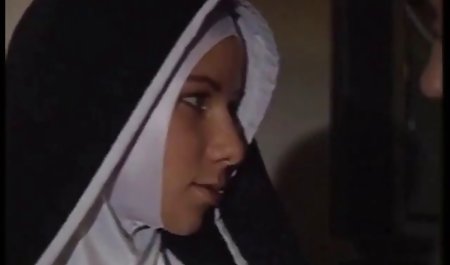 اکشن, جشن مقاربت جنسی با فیلم سکسی در خانه سه شرکت کننده